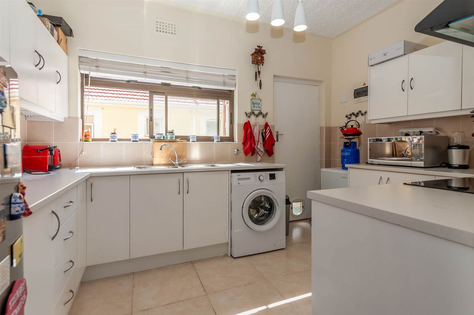 3 Bed Apartment in Fish Hoek photo number 9