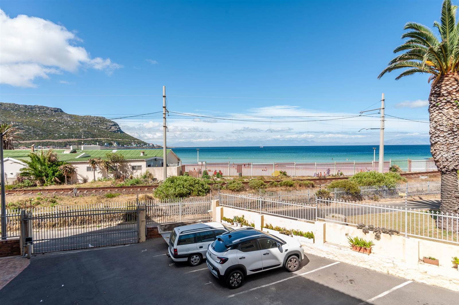 3 Bed Apartment in Fish Hoek photo number 19