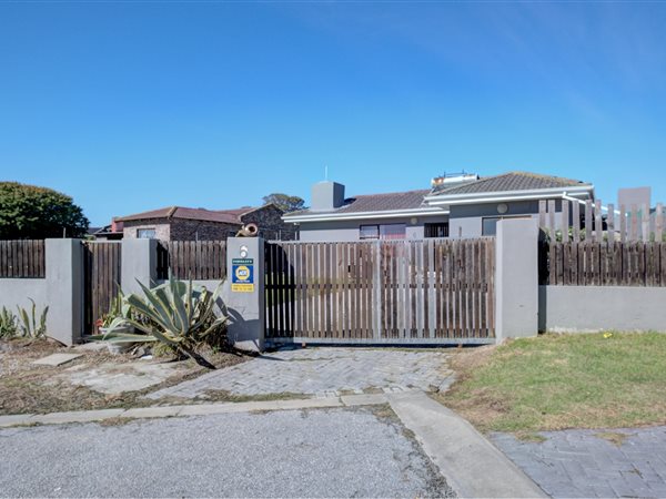 3 Bedroom House 3 Bedroom House
