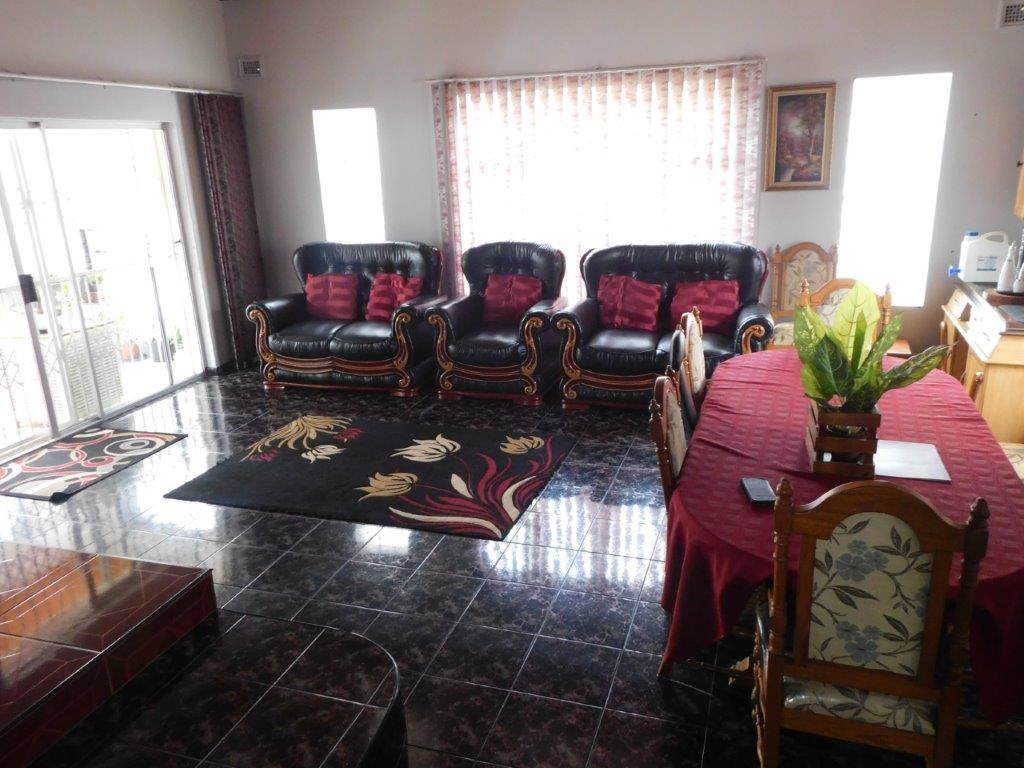 4 Bed House in Kharwastan photo number 10
