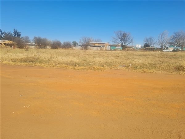 3889 m² Land available in Stilfontein