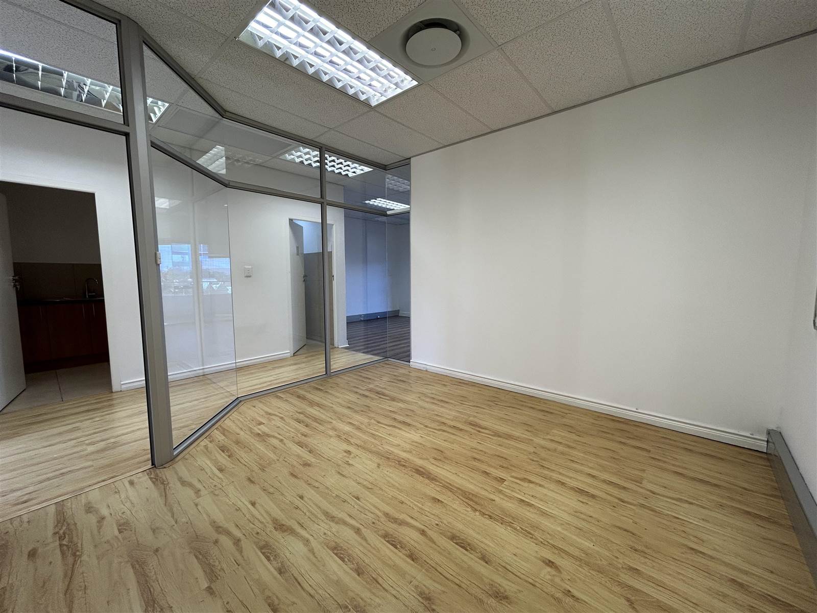 230  m² Commercial space in Mostertsdrift photo number 12
