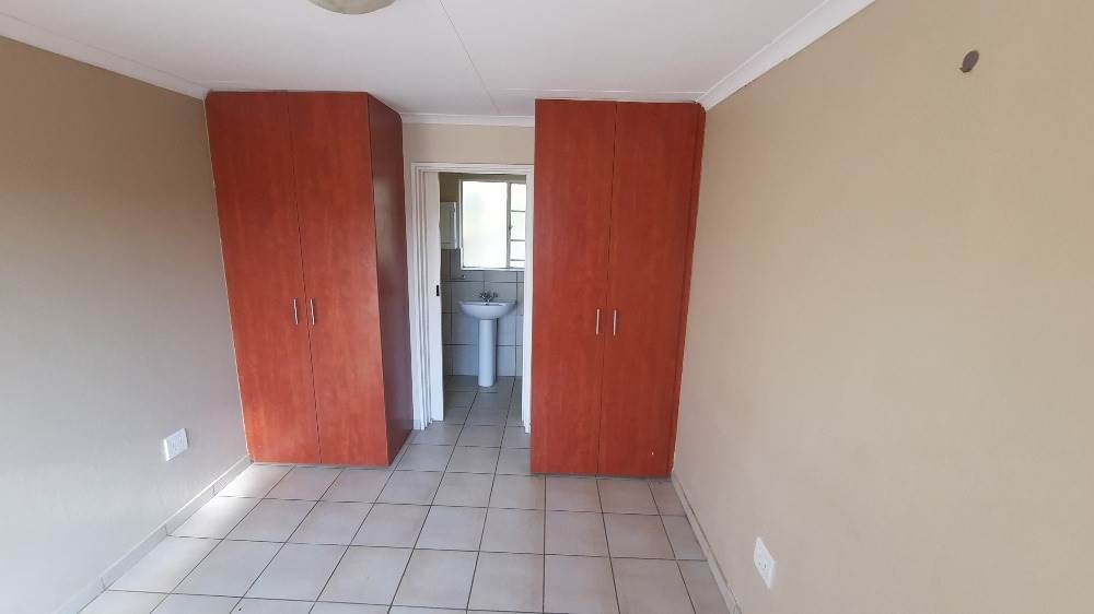 3 Bed Townhouse in Lydenburg photo number 26
