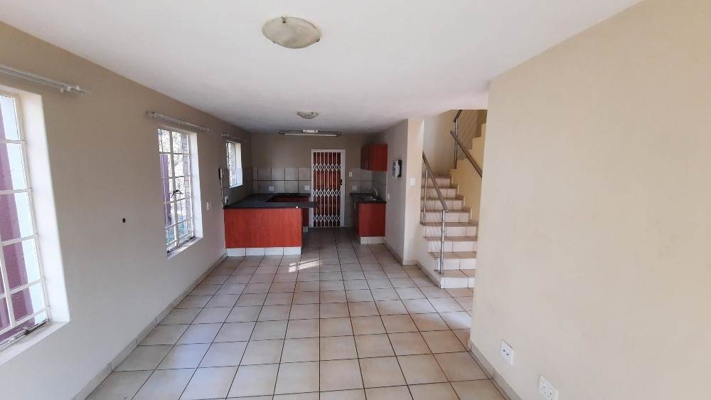 3 Bed Townhouse in Lydenburg photo number 13