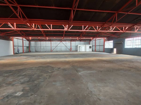 1 500  m² Industrial space