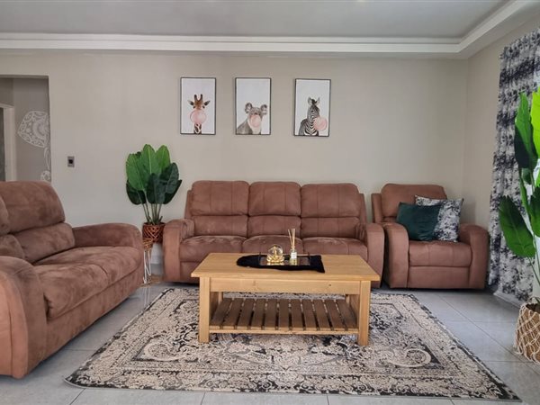 2 Bedroom Townhouse 2 Bedroom Townhouse
