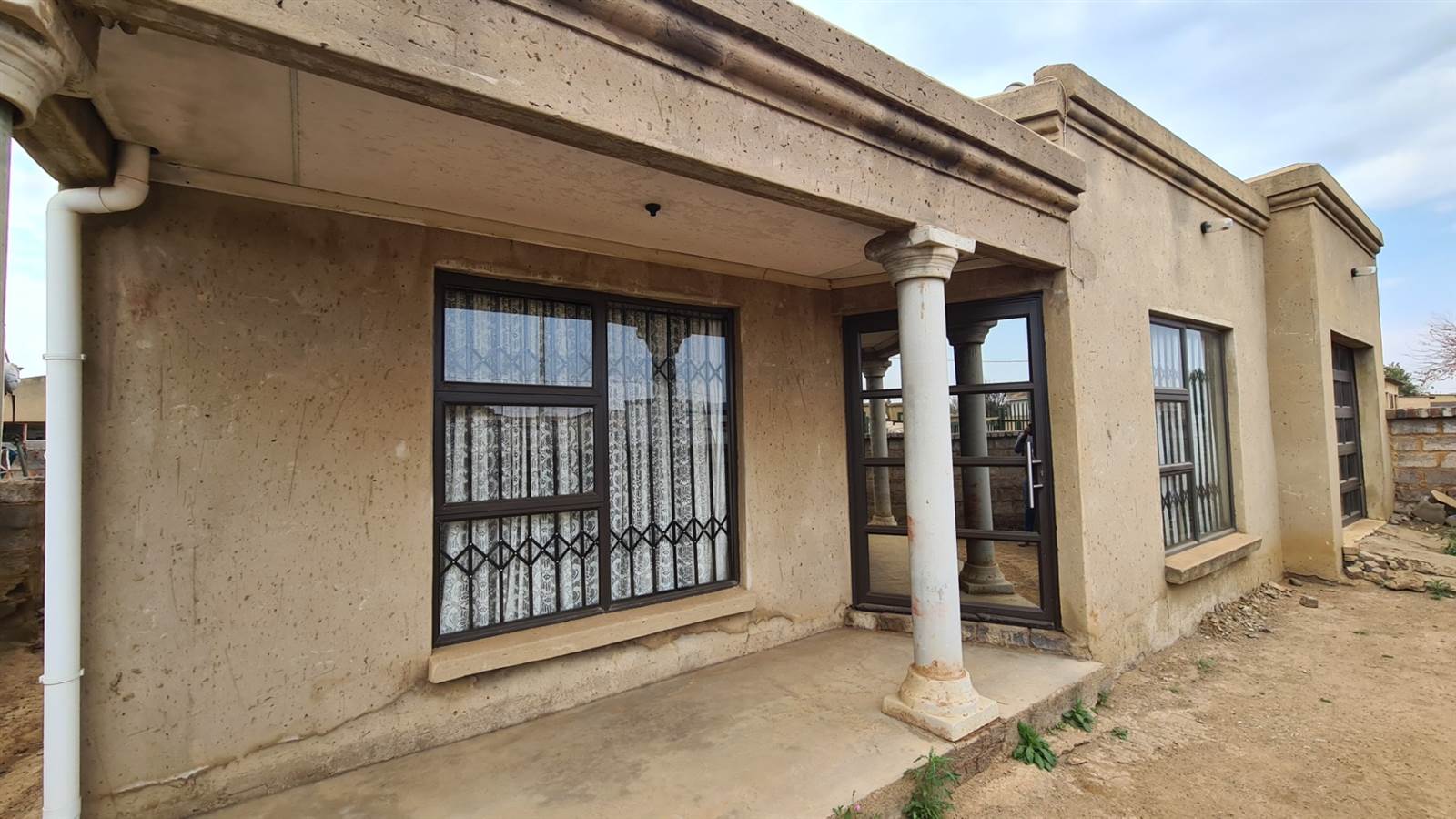 2 Bed House for sale in Langaville T4789398 Private Property