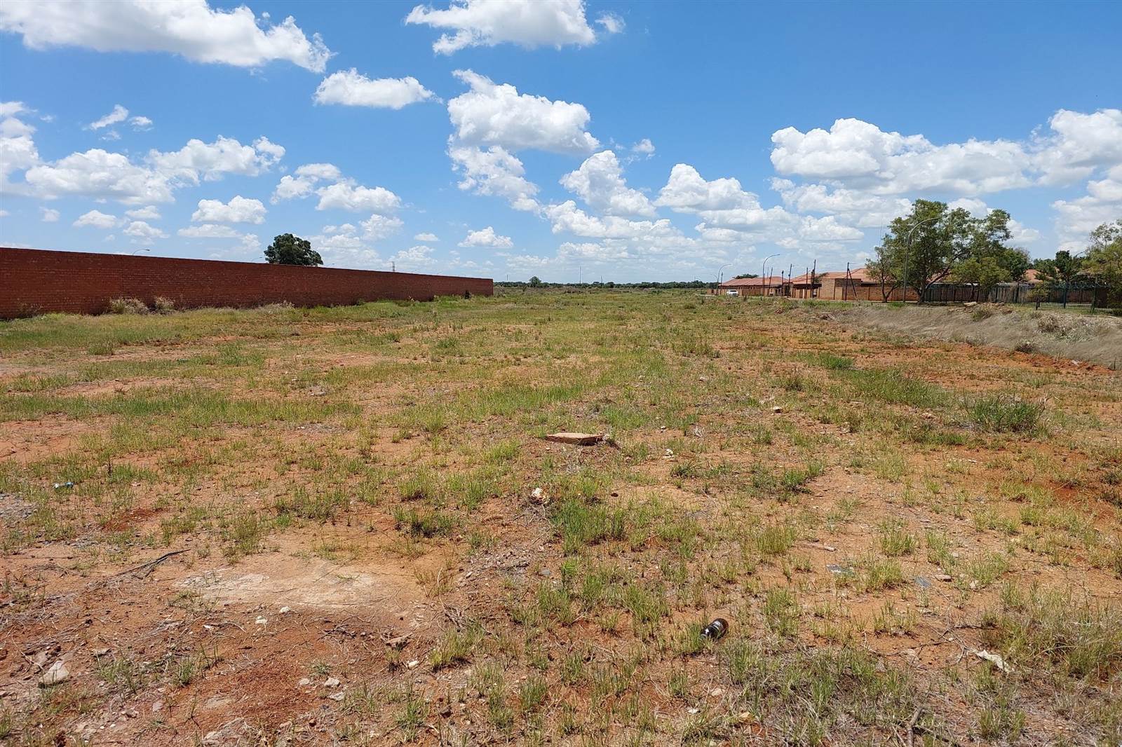 498 m² Land available in Cassandra photo number 4