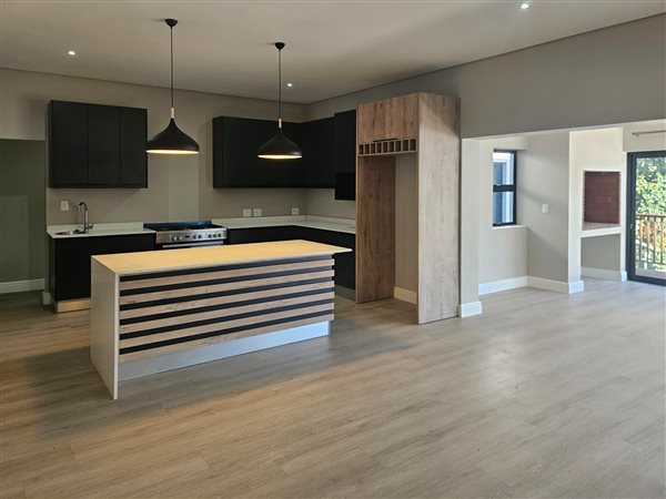 4 Bedroom House 4 Bedroom House