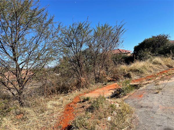 944 m² Land available in Wilkoppies