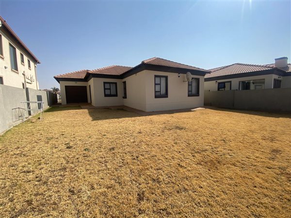 3 Bedroom House 3 Bedroom House