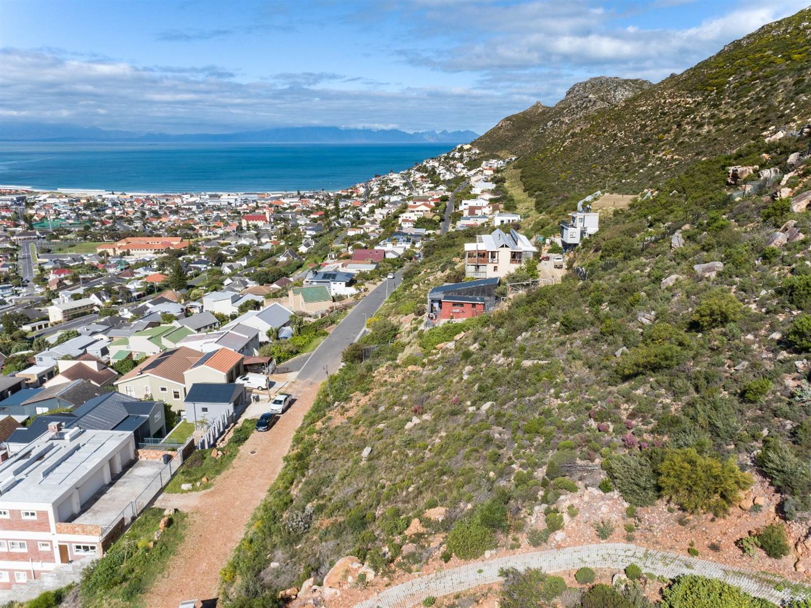 4068 m² Land available in Fish Hoek photo number 1