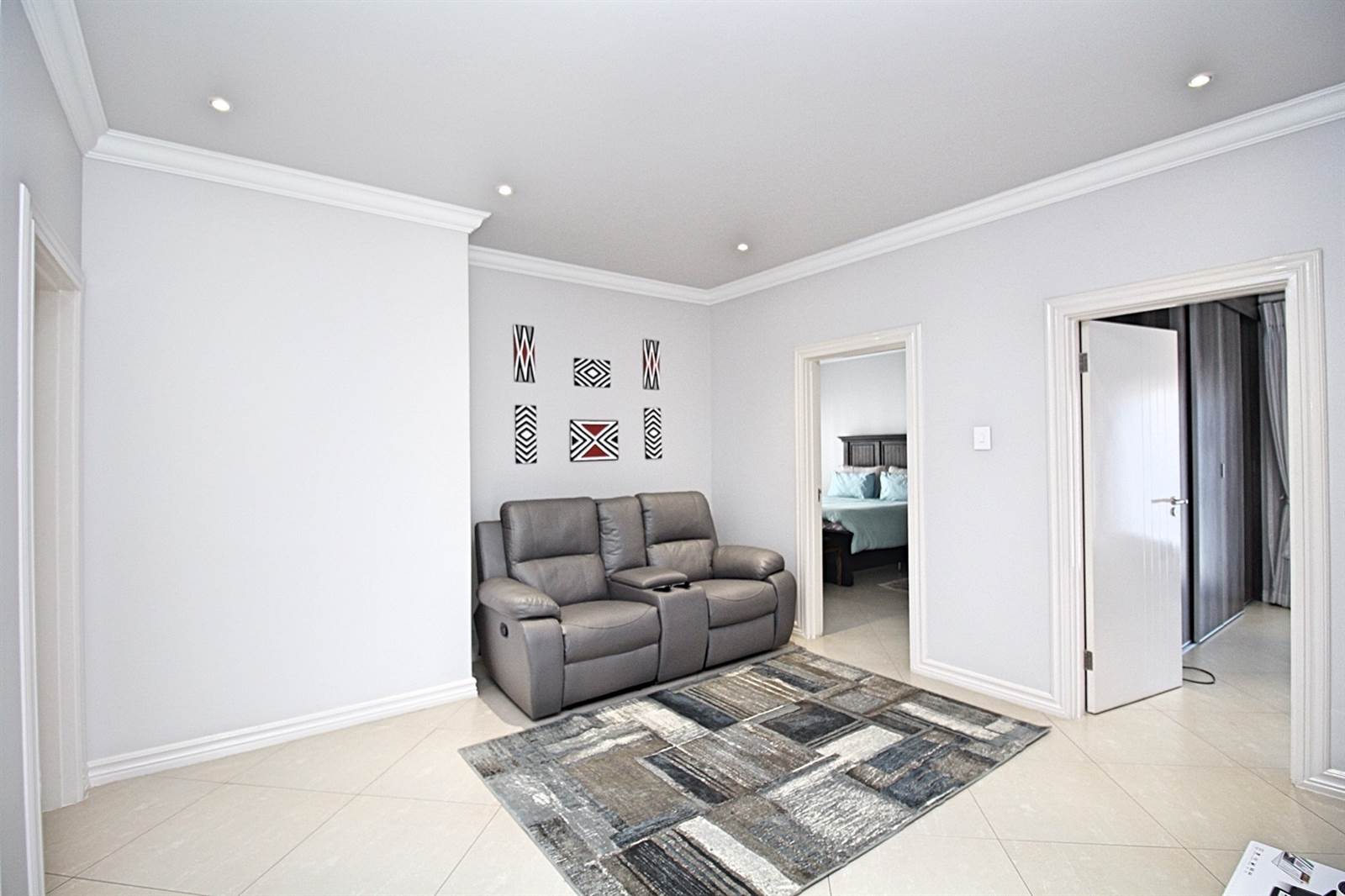 3 Bed Townhouse in Bryanston photo number 27