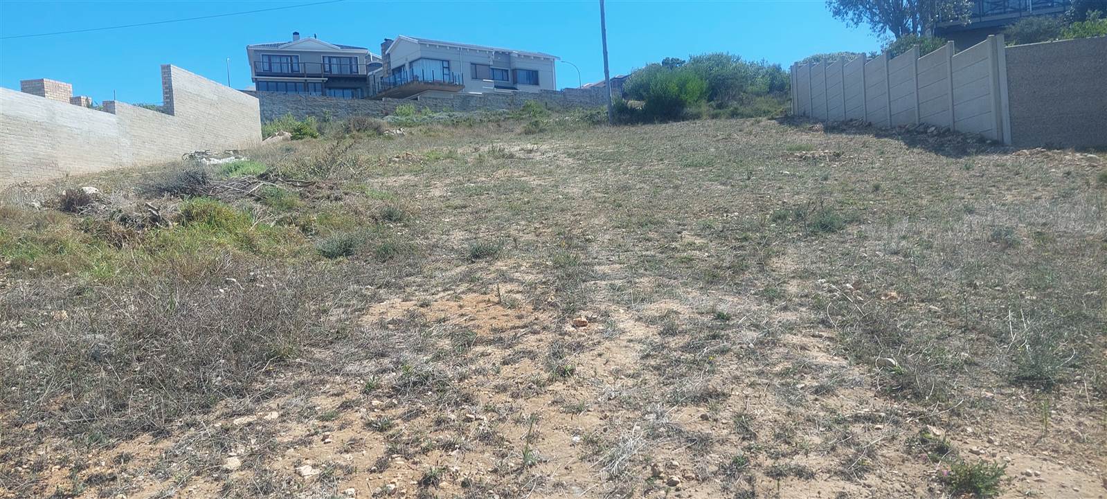 715 m² Land available in Dana Bay photo number 5