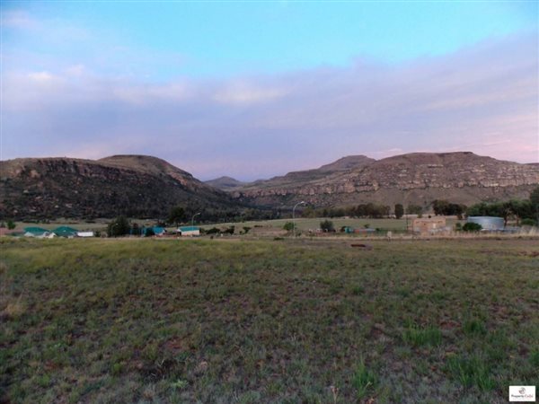 936 m² Land available in Fouriesburg