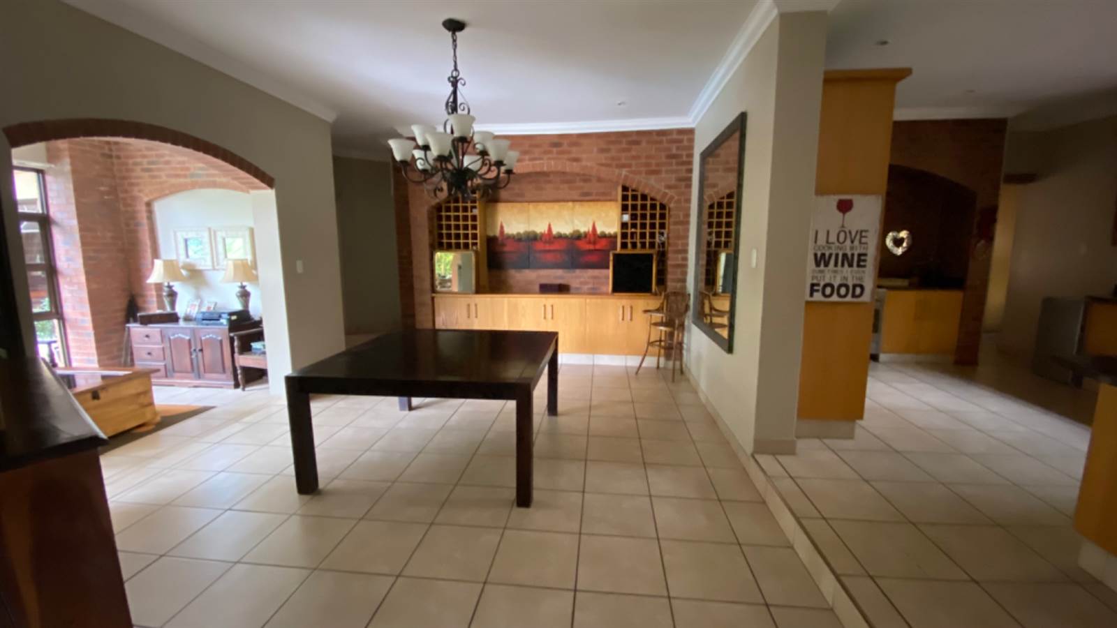 4 Bed House in Buffelspoort photo number 15