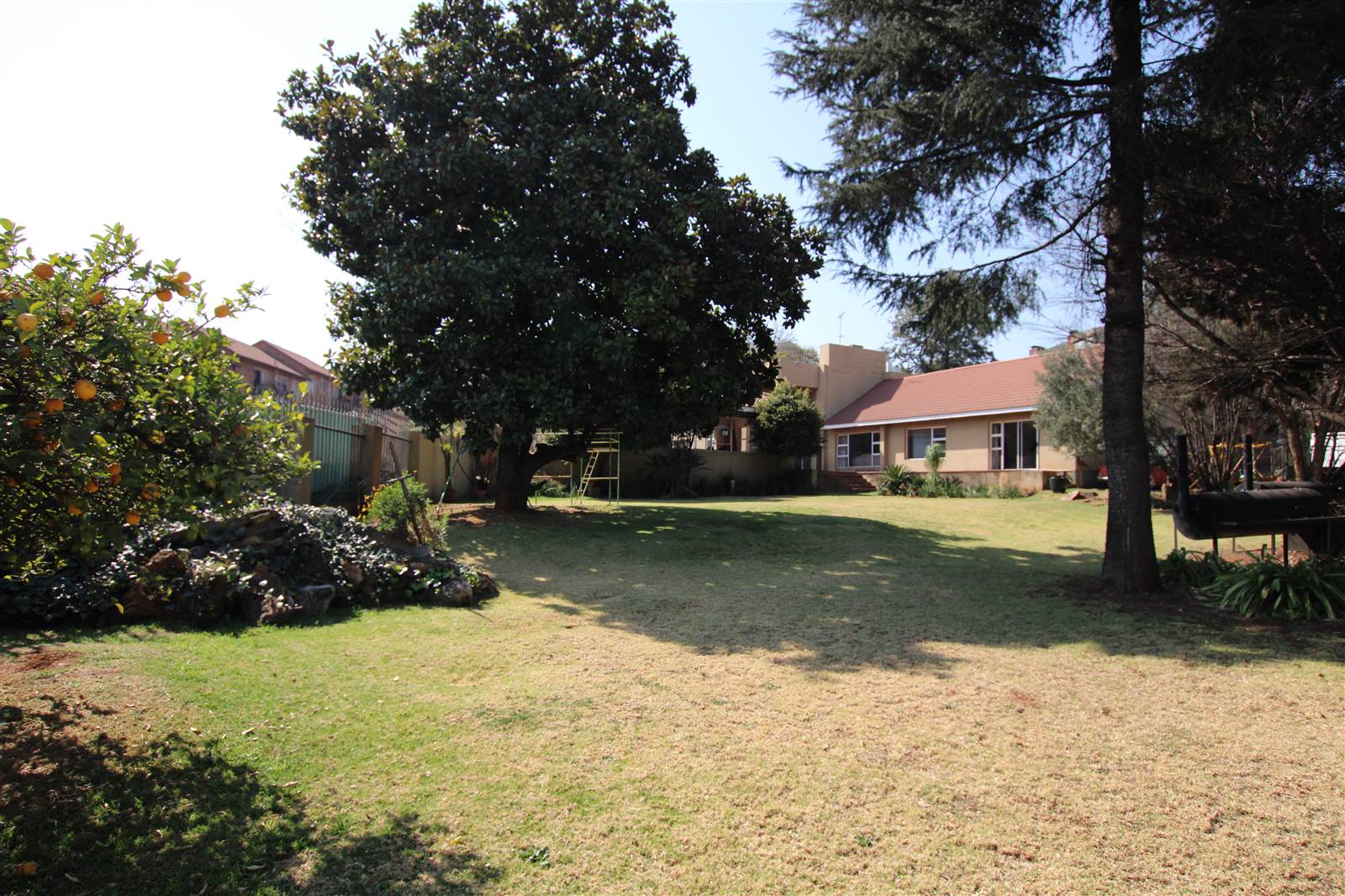 2961 m² Land available in Bedfordview photo number 2