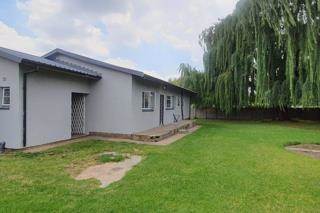 3 Bed House in Rensburg photo number 30