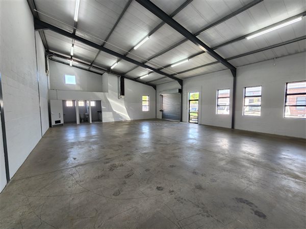 145  m² Industrial space