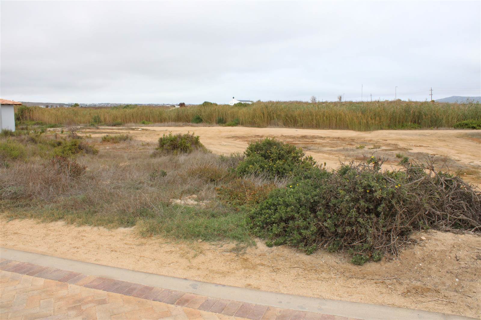 802 m² Land available in Langebaan Country Estate photo number 5