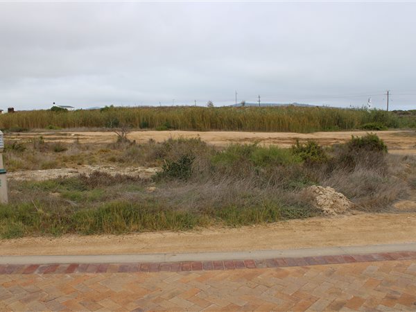 802 m² Land available in Langebaan Country Estate