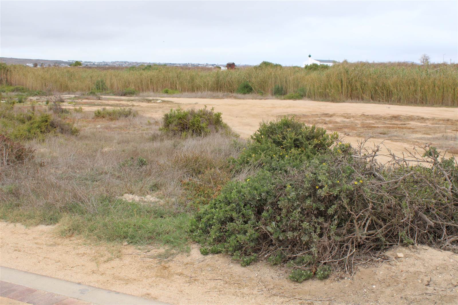 802 m² Land available in Langebaan Country Estate photo number 9