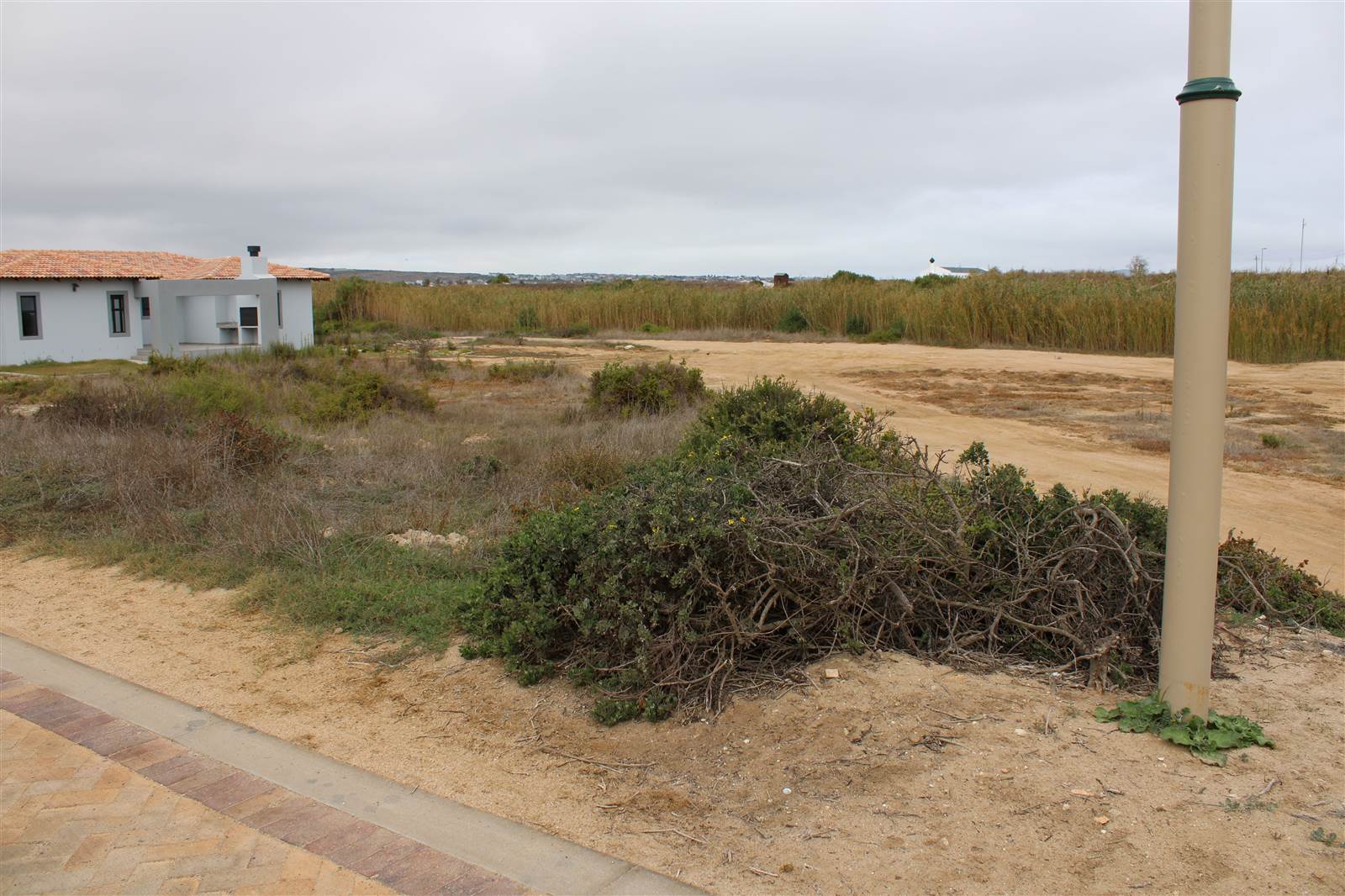 802 m² Land available in Langebaan Country Estate photo number 6