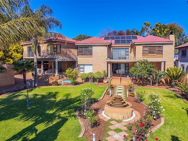 8 Bedroom House 8 Bedroom House