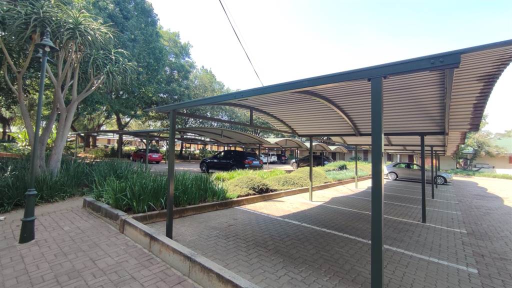 310  m² Commercial space in Modderfontein photo number 6