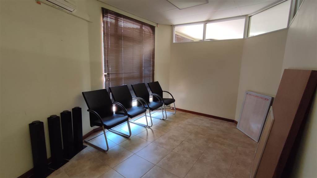310  m² Commercial space in Modderfontein photo number 18