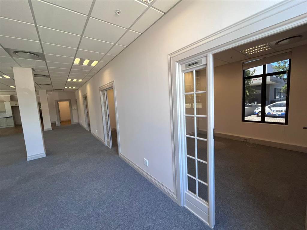 339  m² Commercial space in Stellenbosch Central photo number 11