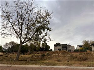 876 m² Land available in Helderfontein Estate