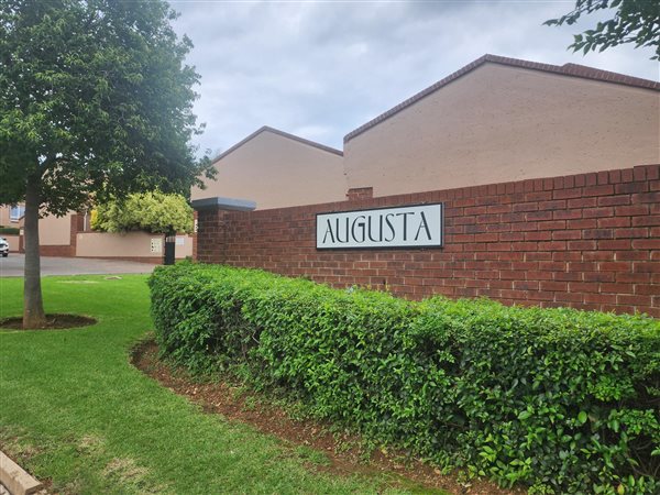 3 Bed Townhouse in Woodhill