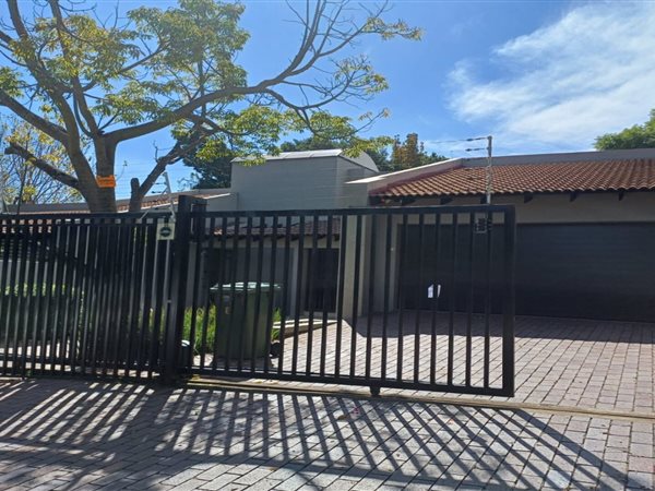 4 Bedroom House 4 Bedroom House
