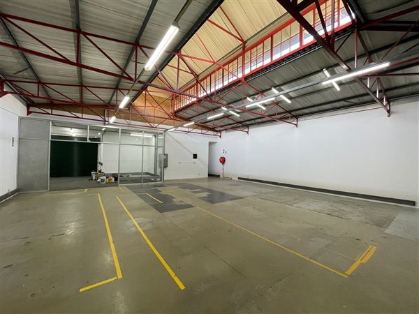 290  m² Industrial space