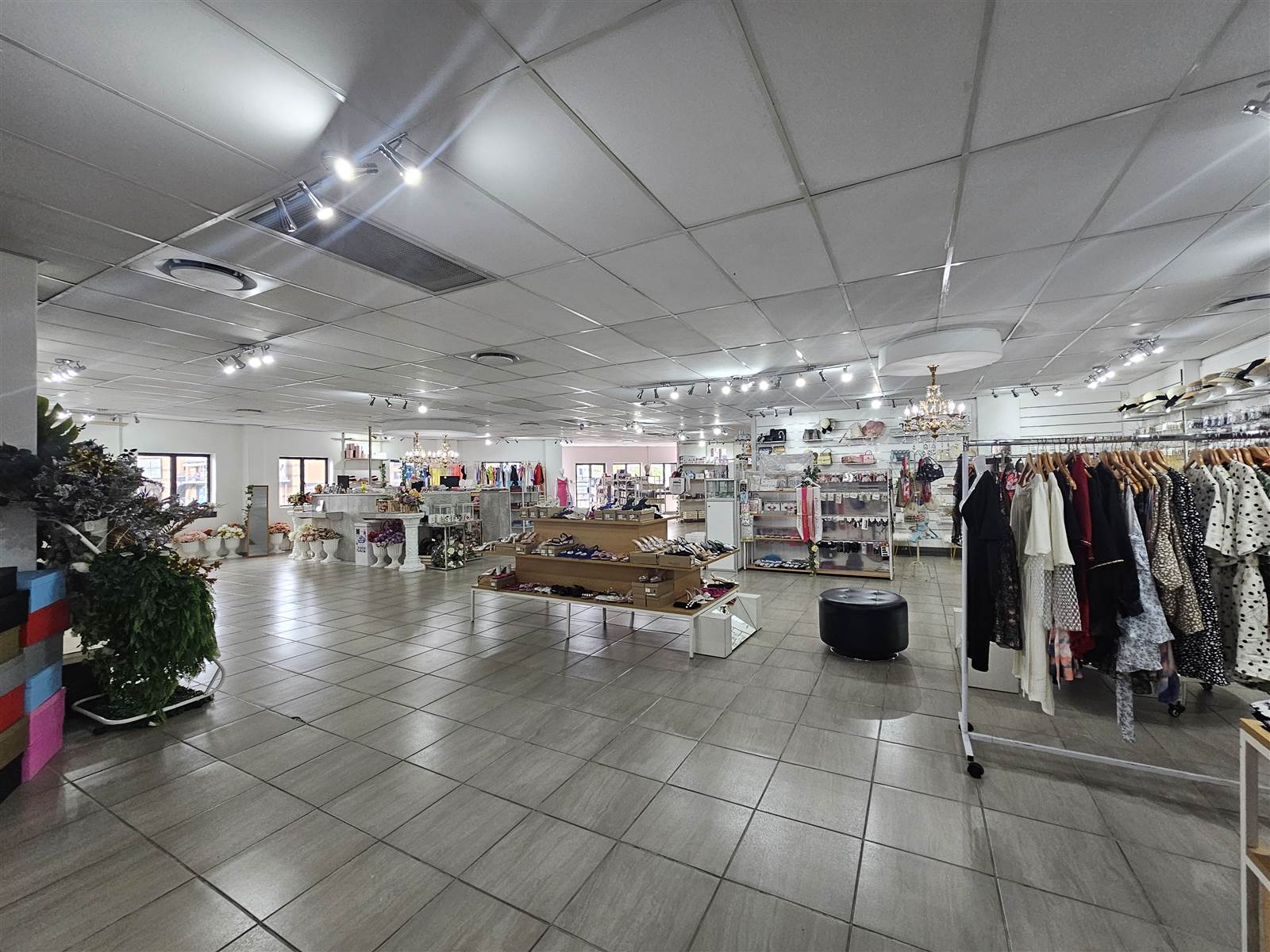 599  m² Retail Space in Fourways photo number 3