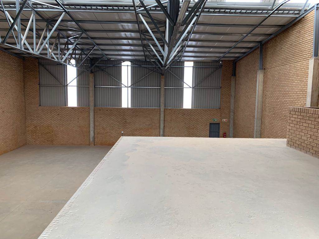 433  m² Industrial space in Laser Park photo number 8