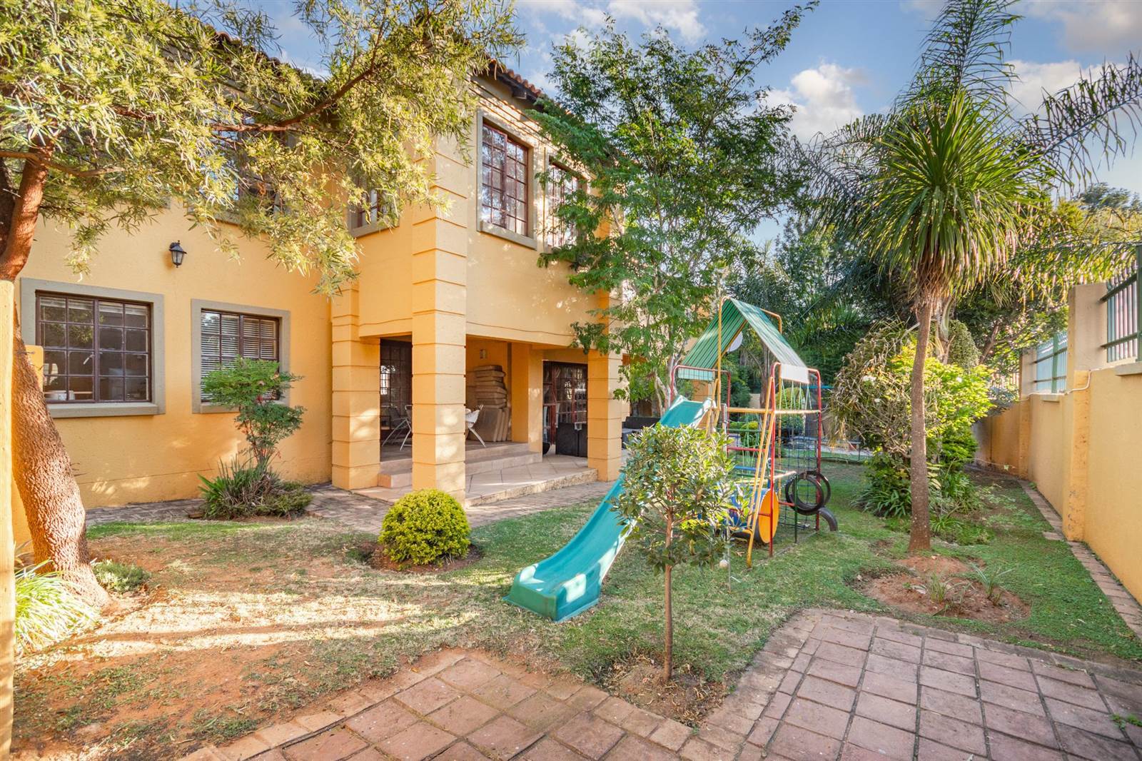 4 Bed Cluster in Ruimsig photo number 25