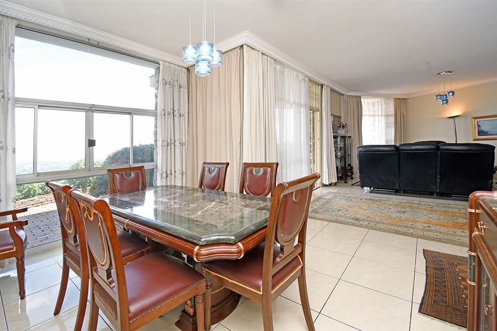3 Bed Apartment in Linksfield Ridge photo number 3