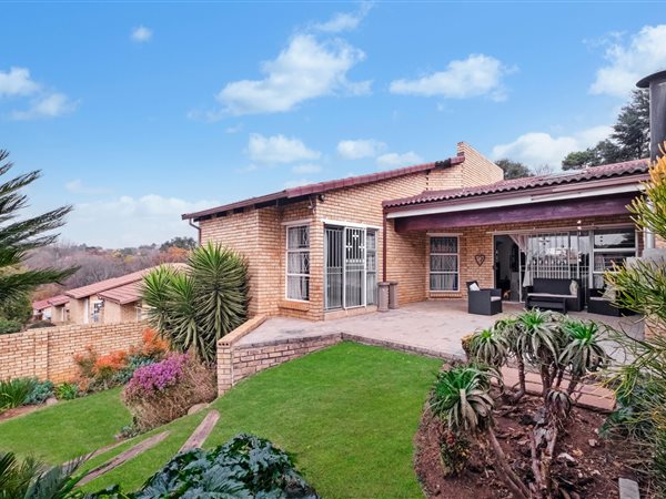 3 Bedroom Simplex 3 Bedroom Simplex