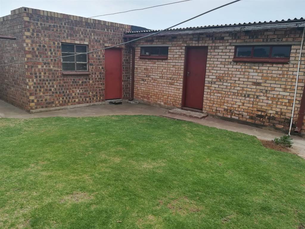 3 Bed House in Middelburg Central photo number 16