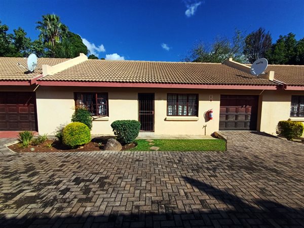 2 Bedroom Townhouse 2 Bedroom Townhouse