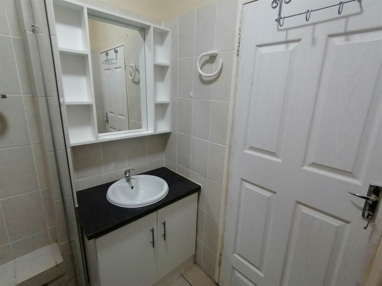 1 Bed Apartment in Greenhills photo number 16