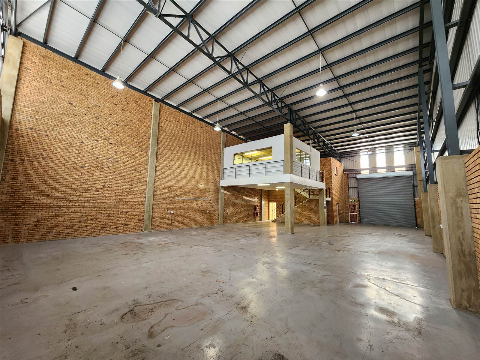 471  m² Industrial space in Lanseria and surrounds photo number 2