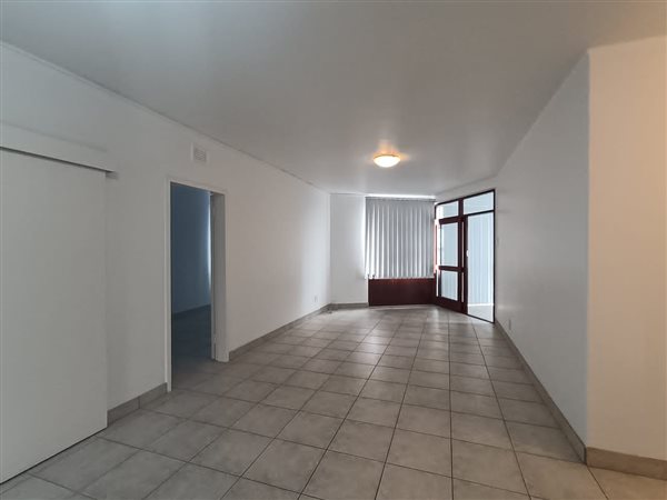 3 Bed Apartment in Glenwood
