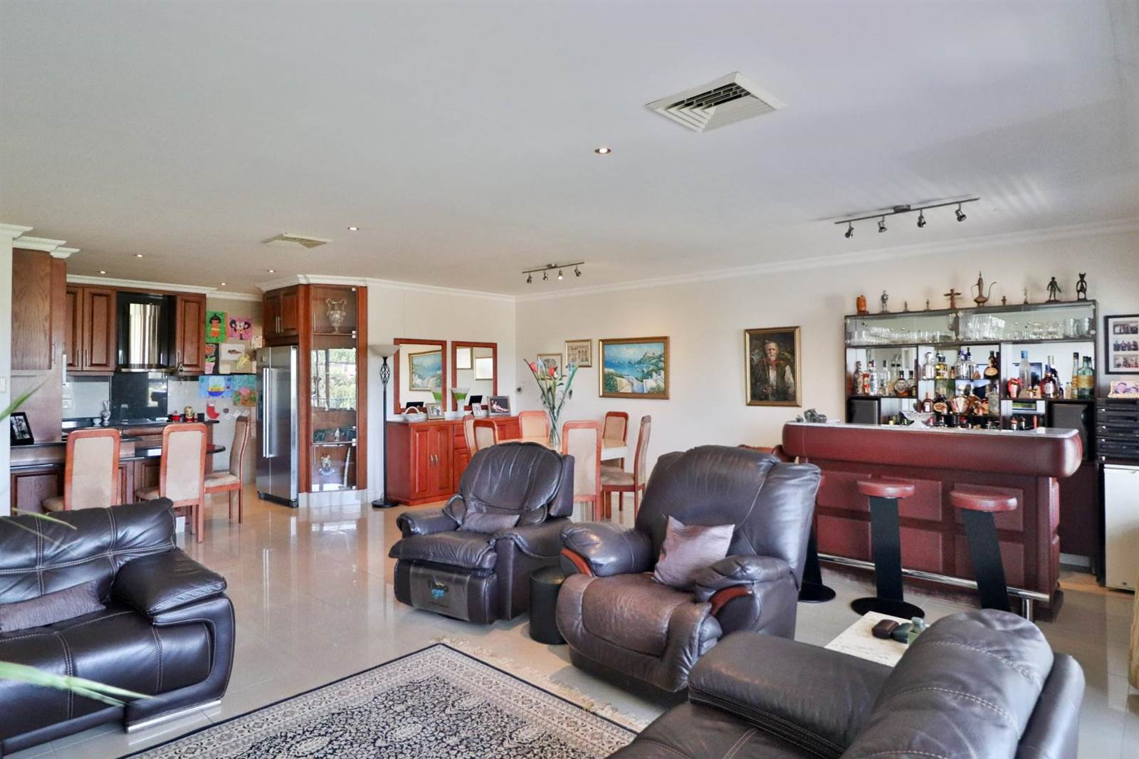 4 Bed Apartment in La Lucia photo number 24