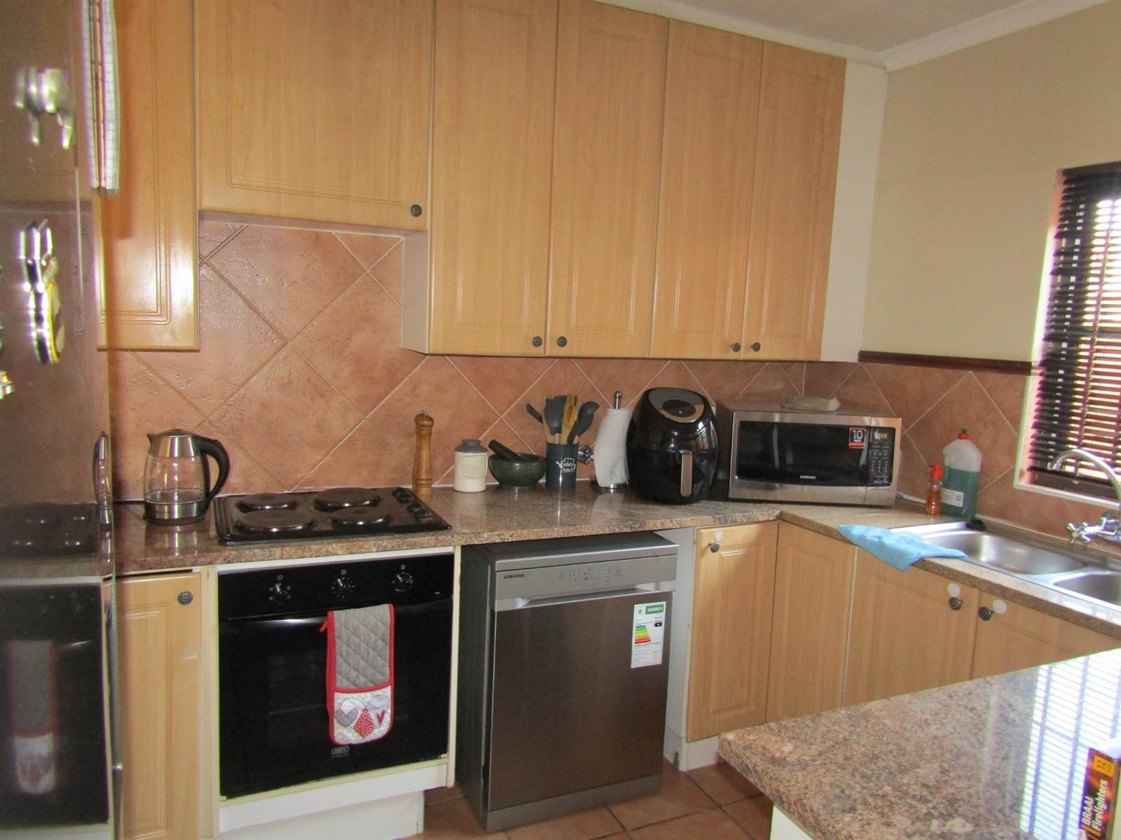 2 Bed Townhouse in Monavoni AH photo number 20