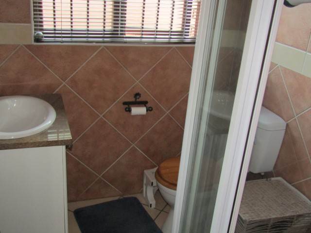 2 Bed Townhouse in Monavoni AH photo number 27