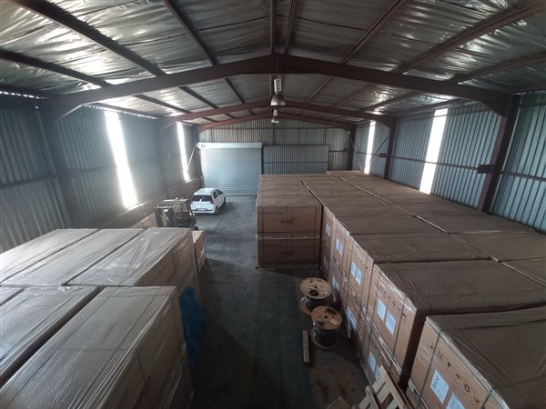 550 m² Industrial space 550 m² Industrial space