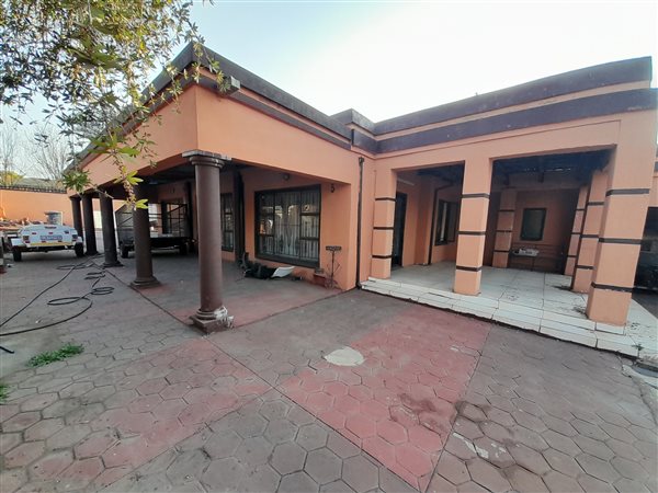4 Bed House in Pretoria West